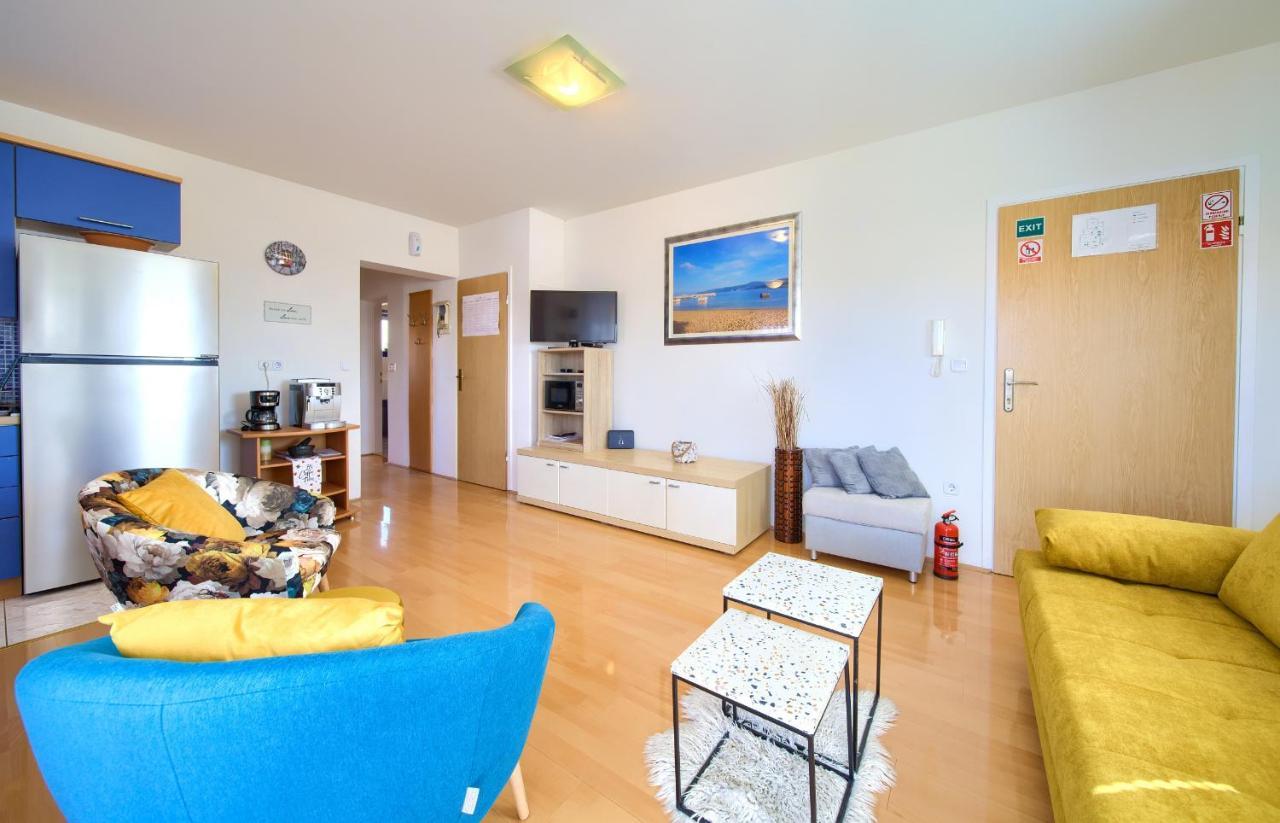 Apartman Noel Krk Town Exterior foto