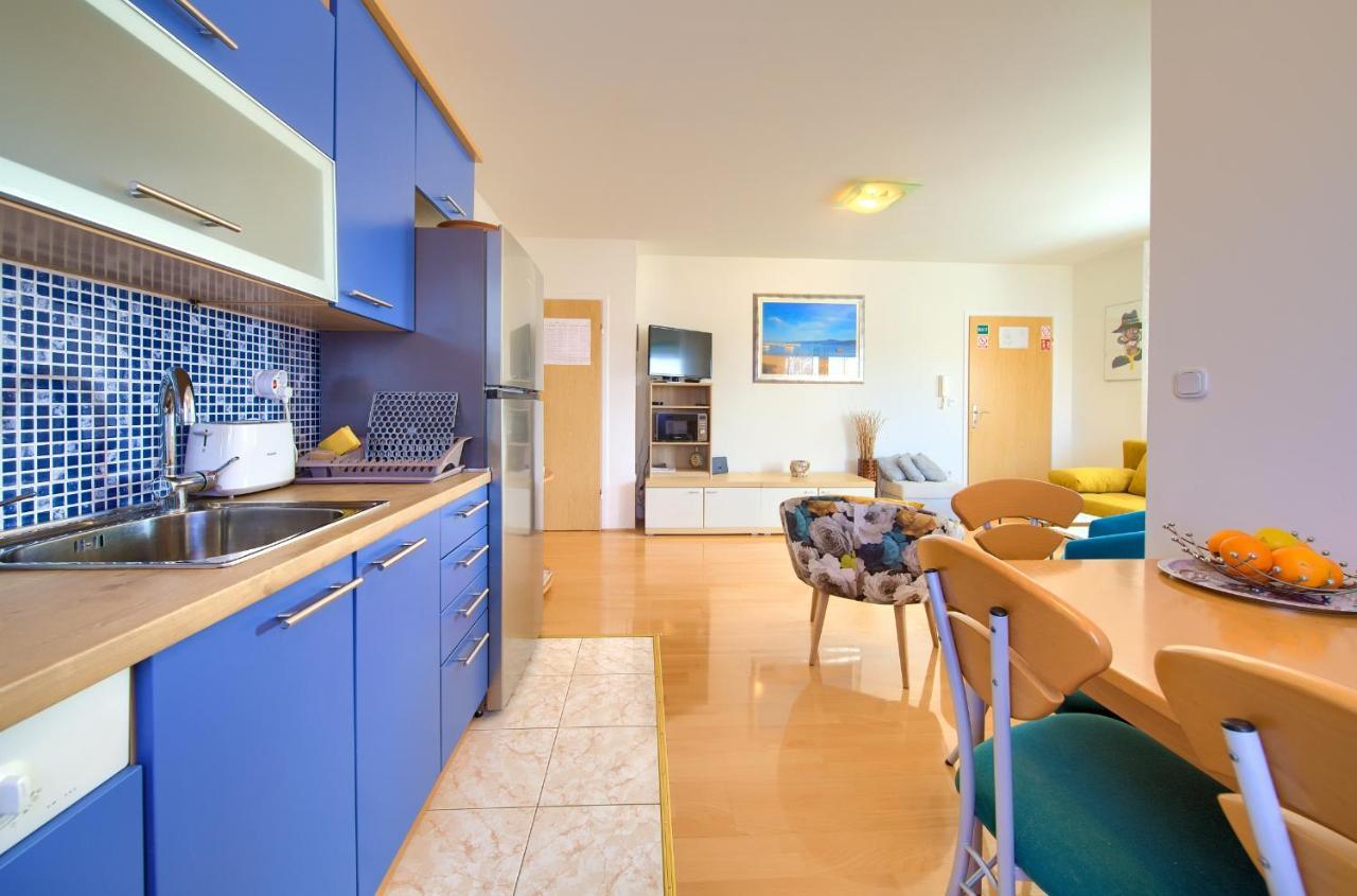 Apartman Noel Krk Town Exterior foto